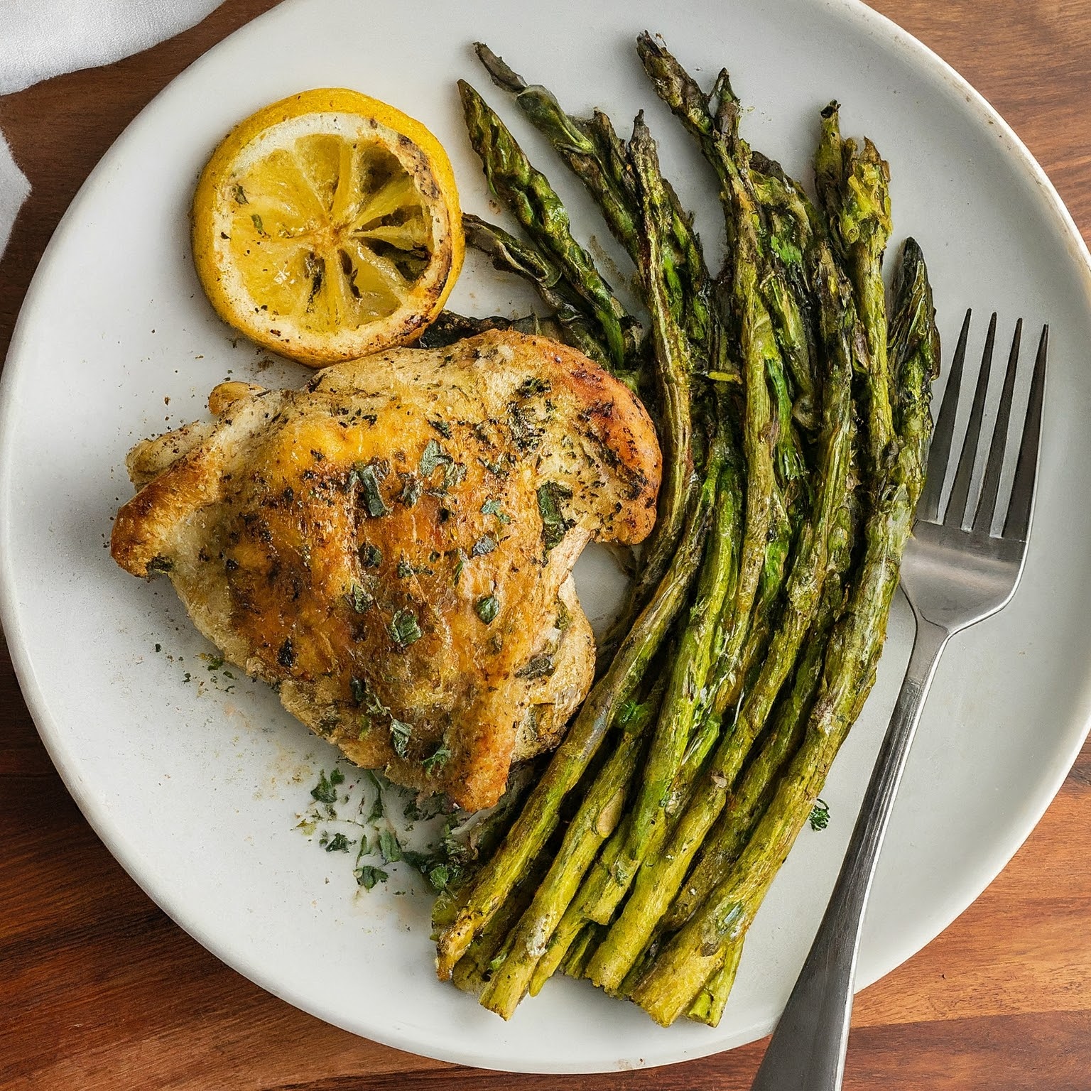 Air Fryer Lemon Herb Chicken with Roasted Asparagus Recipe